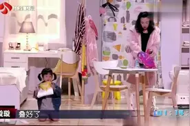 妈妈带娃5分钟快速起床出门秀，小窍门如此强大！