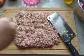 洋葱羊肉馅饺子，真香！简单易学！吃货的福利站！视频封面