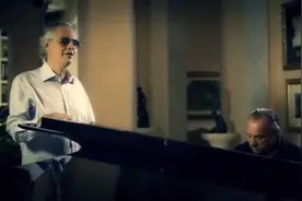 独唱经典《Time To Say Goodbye》 ，在波叔的嗓音里感受温暖！