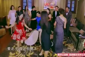 杨钰莹玩抢凳子游戏逆袭成功，从这看出她全无偶像包袱！视频封面