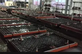 实拍人防厂招二保电焊工能吃苦每天8小时计件工资10000一15000