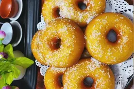 疫情当下不出门，不如在家做美食【油条圈】，方法简单一看就会