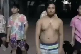 我现在还是个单身。视频封面