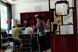 来找中医把脉调理身体