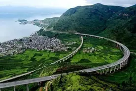 大丽高速193km有8个观景台，对应沿途美景，洱海剑湖拉市海无死角视频封面