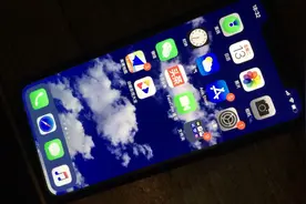 iPhone X手机页面一天出现一两回卡顿，原因出现在哪里？