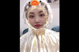 埋线双眼皮的第三天就已经恢复的差不多了呢，同事都夸变美了视频封面