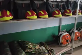 东北春季森林防火期到啦，小伙伴们在野外千万不要吸烟，用火视频封面