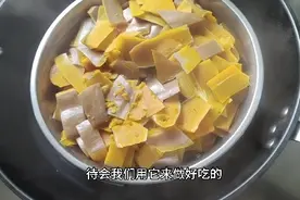小利每一天:南瓜皮不要扔用面粉和豆沙做成好吃的补血养颜又美容