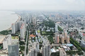 北海市于1965年6月由广东划归广西，航拍“北海渔村”的现状视频封面