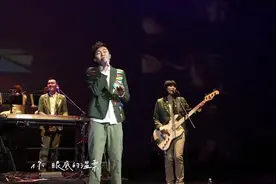 苏打绿奉献《当我们一起走过》，轻柔欢快的歌声，简直是天籁之音视频封面