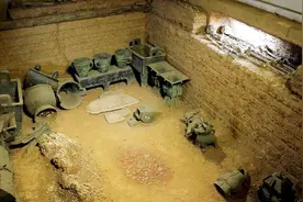 河南发现3000年前古墓，墓中女子手持一对“巨斧”，她是何人？视频封面