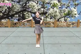 广场舞《就是让你美》心美舞美，旋律动听，好看好学