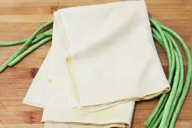 3张豆腐皮1把豆角，一卷一折，我家一周吃3次，比红烧肉都香视频封面