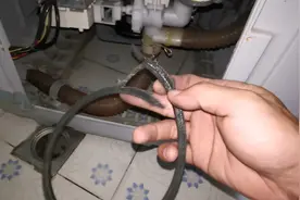 洗衣机不工作，没劲儿，能甩干不能洗涤？ 你想要的都在这。视频封面