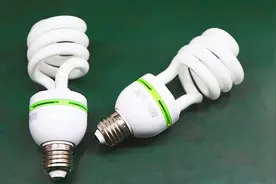 灯关了后仍微亮？不用花钱请电工，自己就能修好，轻松省下几百块视频封面