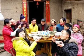 俗语“儿子像娘，金砖砌墙，女儿随老子，反穿皮袄子”，有道理吗视频封面