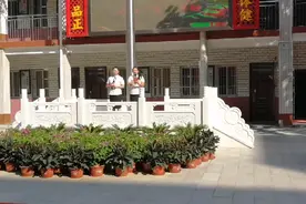 河南南阳市第三十二小学一年级新生“开蒙启智，幸福成长”入学礼视频封面