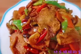 好吃到爆的小炒千叶豆腐，色香味俱全，而且做法简单，来试试吧？视频封面