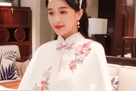 新款中式婚纱披肩旗袍斗篷套装视频封面