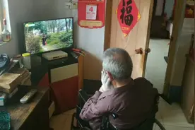 周六回家看父母，看到父母心情愉悦、身体健康我是真的很高兴！视频封面