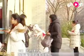 考研人数猛增！在职往届毕业生也挤进考研大军，考试心态平和轻松视频封面