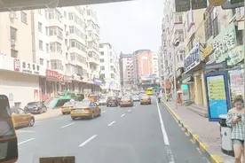 105路，途经北安街，哈尔滨火车站北广场，霁虹桥。视频封面