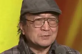 72岁李保田一家近照，妻子原来是她，如今儿子和女儿都很低调视频封面