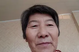 农村老人处理，炸黑，起沫的食用油，当中用了什么东西，油变清亮视频封面