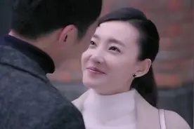 穷小伙爱情终于修成正果，英国浪漫拥吻爱人，恩爱游玩英国！视频封面