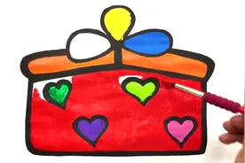 色彩绘画涂鸦早教，教小朋友画礼物盒用颜料板涂上各种颜色视频封面