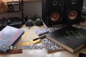 天啊放虎归山，无人能管，女大学生的房间为何如此混乱视频封面