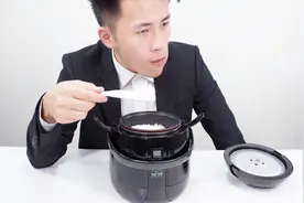 开箱60元迷你电饭锅，没想到还有这么多功能，尝试煮一下米饭