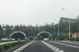实拍青岛胶州湾海底隧道距海平面80多米，30层楼高，全长7.8公里