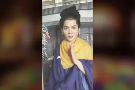 妇女在家翻拍天龙八部黄日华乔峰鸠摩智阿朱虚竹难念的经视频封面