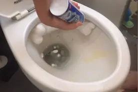 在日本宝妈推荐洁厕神器，日本厕所为什么那么干净，有神器帮忙