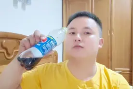 侠客哥一天喝三瓶可乐，不知道会不会发胖，喝可乐会发胖吗？视频封面