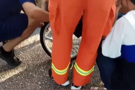 喜欢把小孩放电动车前面坐的注意啦视频封面