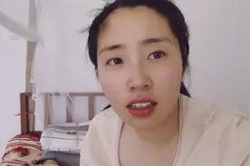 世纪难题，宝宝睡着却拉粑粑，要叫醒他还是让他继续睡？视频封面