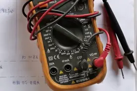 测量线路不准确，数字万用表显示数值乱跳，到底是怎么回事视频封面