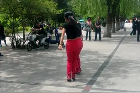 没活干，来劳动公园看一看，网红聚集地视频封面