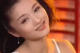国内顶尖化妆师毛戈平教你画妆！从大妈变美女只需要一个化妆师？视频封面