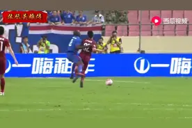 上海德比 孙翔犯规导致登巴巴重伤 小腿严重变形 不忍直视 祝福