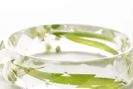 巧用树脂，就可以制作出世界上独一无二的美丽手镯！视频封面