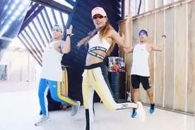 没想到被这支健身舞给迷住了，编舞太帅了，女生跳得超好看！