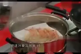 屈浩大师教你，蒜蓉开边虾，在家你也可以做出饭店的味道