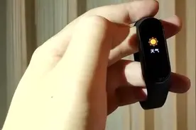 小米手环版首发上手体验，小爱同学是亮点