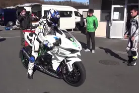川崎 kawasaki h2r极速测试 时速超过 400KM 第二次测试