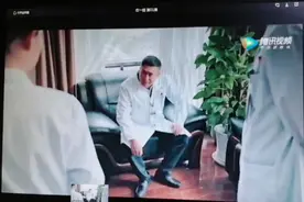 为咱们一线的医生护士们点赞视频封面