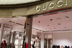 世界顶级品牌Burberry 巴宝莉的一件风衣在墨西哥富人区卖多少钱?视频封面